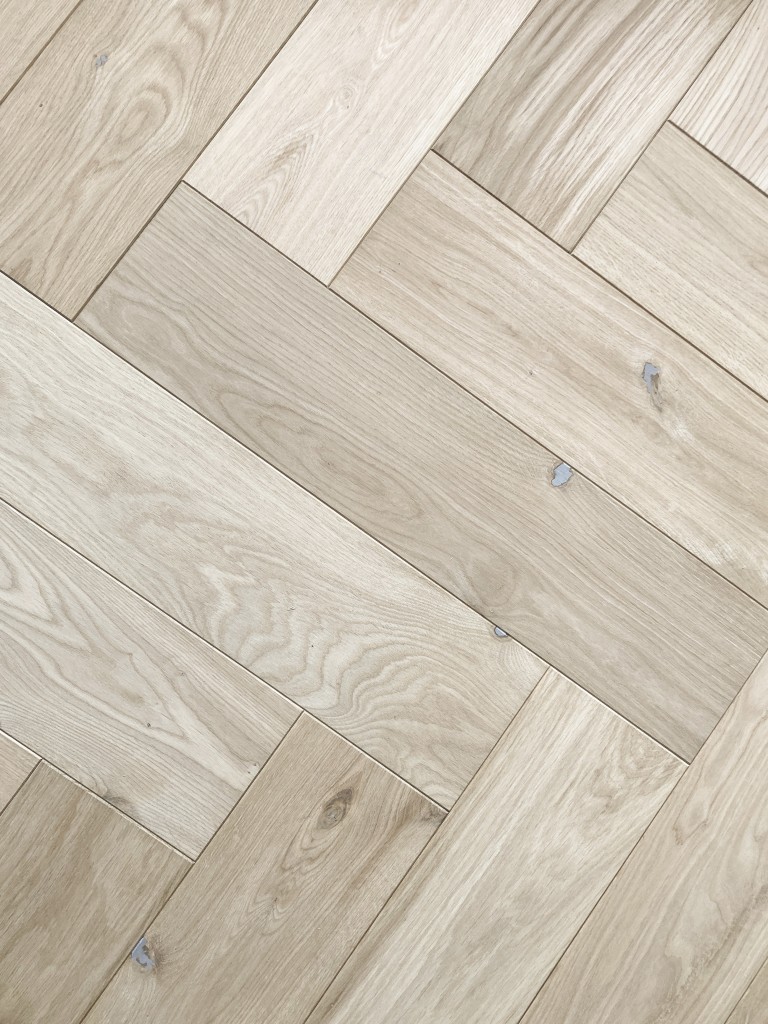 parquet chêne contrecollée point de hongrie brut